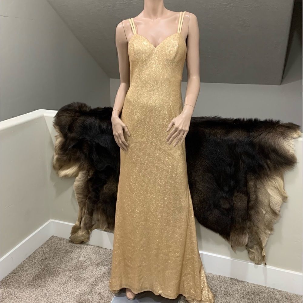 New Sleeveless Sparkly Sequined Evening Dress